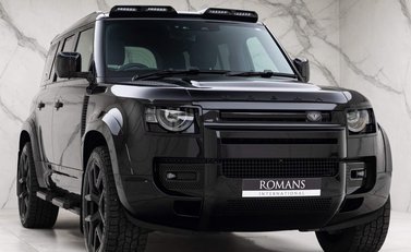 Land Rover Defender SE 2