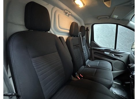 Ford Transit Custom 2.0 300 EcoBlue Limited Panel Van 5dr Diesel Manual L2 H1 Euro 6 (s/s) (130 30