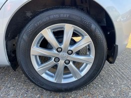 Toyota Yaris 1.3 Yaris TR VVT-i 5dr 14