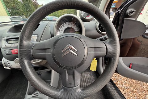 Citroen C1 CODE.. LOOK!! ONLY 65K MILES!! 10 SERVICES.. £20 ROAD TAX.. LOW INSURANCE.. 14