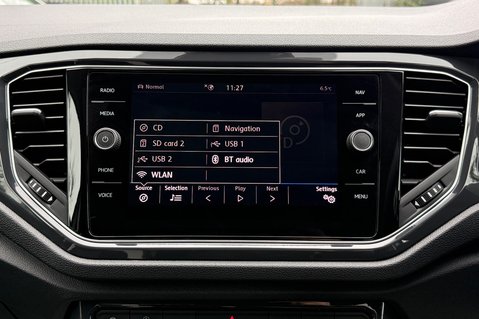 Volkswagen T-Roc SEL TSI EVO DSG -WHITE SILVER -PAN ROOF -CAMERA -WINTER PACK  50