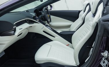 Ferrari Roma SPIDER 22