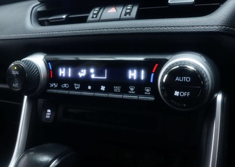 Toyota Rav4 2.5 RAV4 Design HEV 4x2 CVT 5dr 28