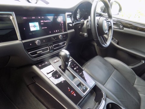 Porsche Macan 2.0T PDK 4WD SUV 40