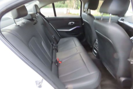BMW 3 Series 2.0 318d SE Auto Euro 6 (s/s) 4dr 9