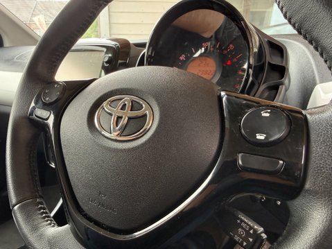 Toyota Aygo VVT-I X-PRESSION 25