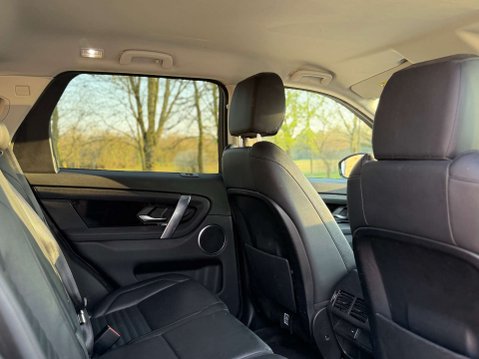 Land Rover Discovery Sport 2.0 Discovery Sport S D Auto 4WD 5dr 38