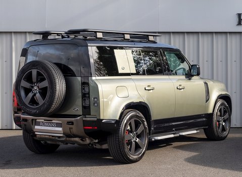 Land Rover Defender 110 X P400 5