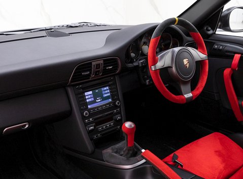 Porsche 911 (997) GT2 RS 12