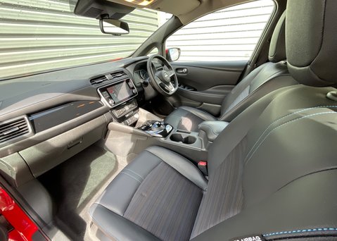 Nissan LEAF N-CONNECTA 11