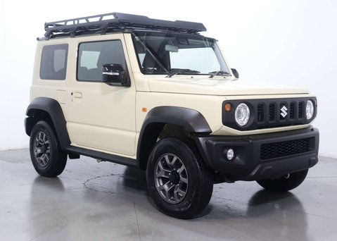 Suzuki Jimny SZ5 4X4 1