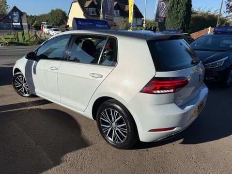 Volkswagen Golf 1.0 TSI SE Nav Euro 6 (s/s) 5dr 10