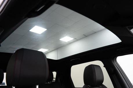Land Rover Discovery Sport 2.0 P250 MHEV R-Dynamic HSE SUV 5dr Petrol Auto 4WD Euro 6 (s/s) (249 ps) 31