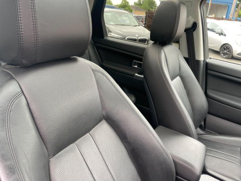 Land Rover Discovery Sport 2.0 TD4 HSE Auto 4WD Euro 6 (s/s) 5dr 16
