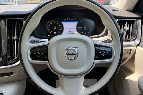 Volvo V60 RECHARGE T6 INSCRIPTION AWD - FULL MAIN DEALER SERVICE - HUGE SPEC 13
