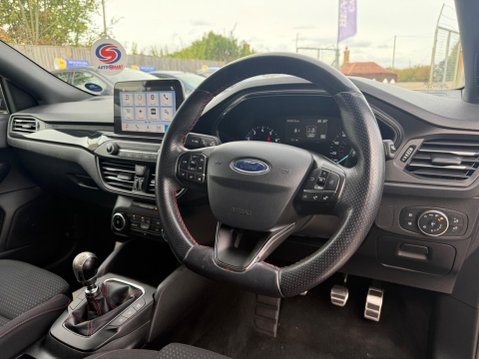 Ford Focus 1.0T EcoBoost ST-Line Euro 6 (s/s) 5dr 21