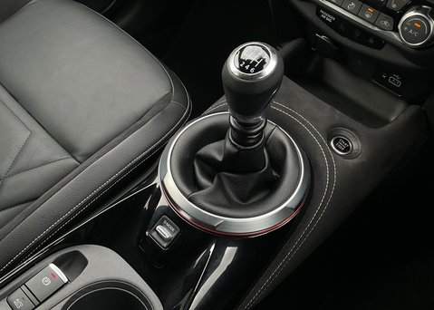 Nissan Juke DIG-T TEKNA PLUS 21