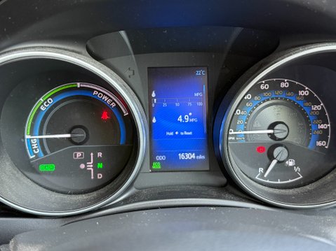 Toyota Auris VVT-I HYBRID BUSINESS EDITION TSS 13