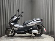Honda PCX 2011 38K RUNNING PROJECT SCOOTER SPARES OR REPAIR 125CC 4