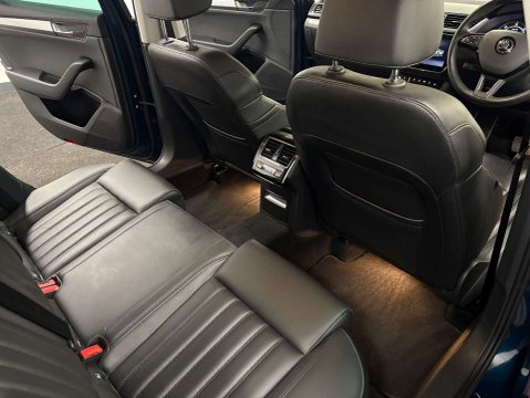 Skoda Superb 2.0 Superb SE L Executive TDI Semi-Auto 5dr 34