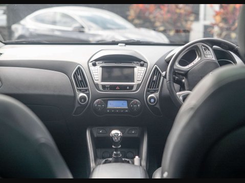 Hyundai ix35 1.7 ix35 Premium 2WD CRDI 5dr 3