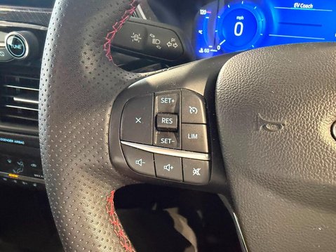 Ford Kuga 2.5h Duratec ST-Line X Edition CVT Euro 6 (s/s) 5dr 27