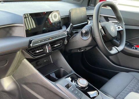 MG MG3 1.5 HYBRID+ TROPHY 14