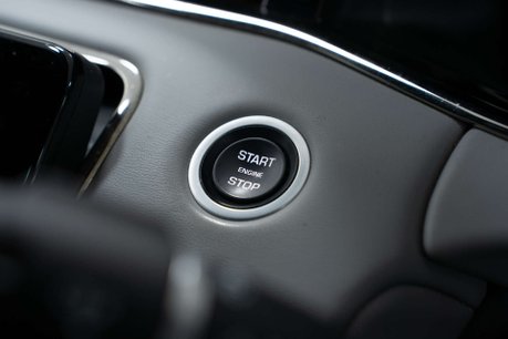 Land Rover Range Rover Evoque 2.0 Range Rover Evoque R-Dynamic HSE D MHEV Auto 4WD 5dr 25