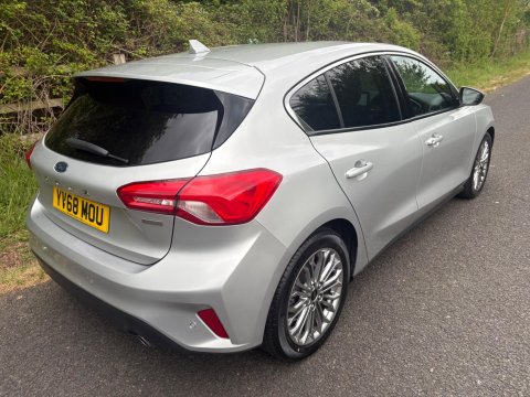 Ford Focus TITANIUM X 7