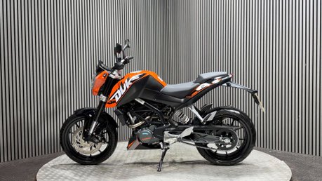 KTM Duke 2016 INCREDIBLY CLEAN LONG MOT ONLY 1K AKRAPOVIC 4