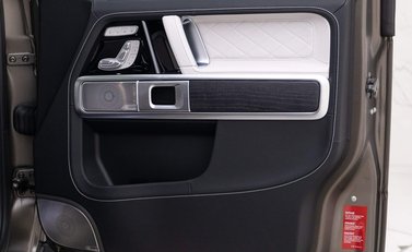 Mercedes-Benz G Series G 400 D 4MATIC AMG LINE PREMIUM PLUS 19