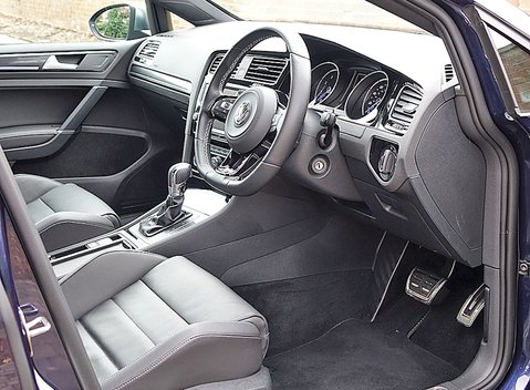 Volkswagen Golf R 11