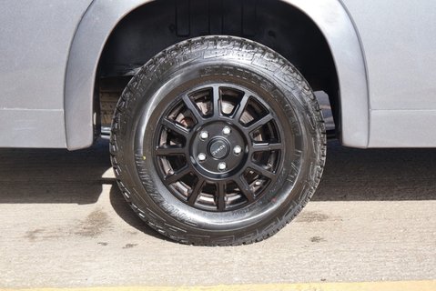 Renault Master 3.5 ton Coach Built Freddie Gover Horsebox with uprated suspension alloys  13