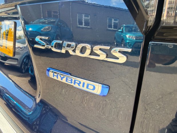 Suzuki SX4 S-Cross ULTRA BOOSTERJET ALLGRIP MHEV 11