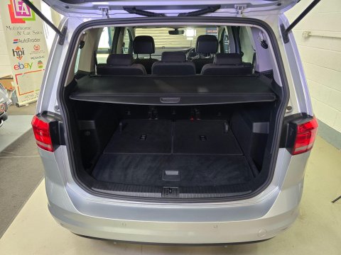 Volkswagen Touran 1.6 TDI BlueMotion Tech SE Euro 6 (s/s) 5dr 9
