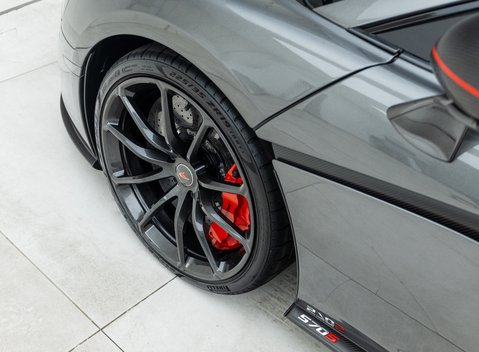 McLaren 570S Spider 37