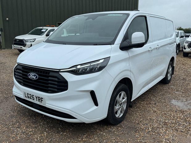 Ford Transit Custom SWB L1H1 Low Roof Limited 280 Air Con Alloys Sensors EURO 6 2