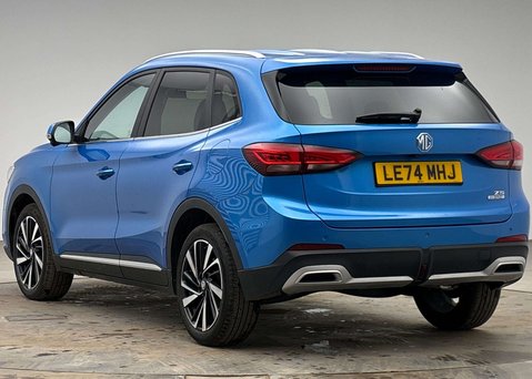 MG ZS HYBRID+ TROPHY 3
