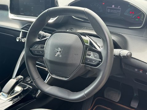 Peugeot 2008 50kWh Allure SUV 5dr Electric Auto (136 ps) 12