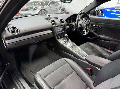Porsche 718 Cayman 2.0T Coupe 2dr Petrol PDK Euro 6 (s/s) (300 ps) 41