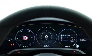 Porsche Taycan GTS Sport Turismo 18