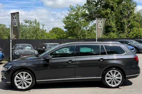 Volkswagen Passat GT TSI EVO DSG - PANORAMIC SUNROOF -19 INCH ALLOYS - ONE OWNER 10