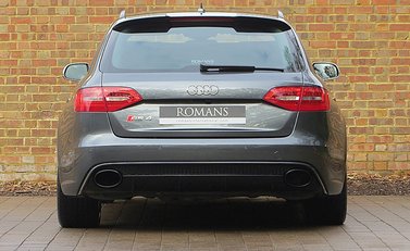 Audi RS4 Avant 6
