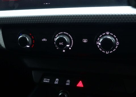 Audi A1 1.0 A1 S Line 30 TFSI 5dr 29