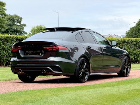 Jaguar XE R-DYNAMIC HSE BLACK 3
