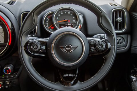 Mini Countryman COOPER D ALL4 EXCLUSIVE 21