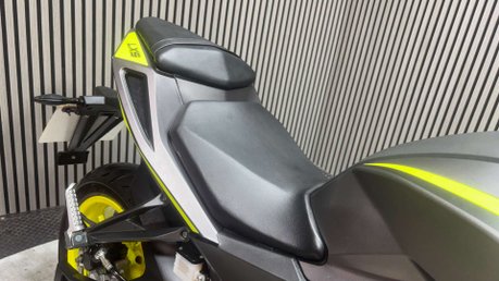 Lexmoto LXS 2023 ONLY 1K NEW MOT 125CC SPORTS BIKE LEARNER 6