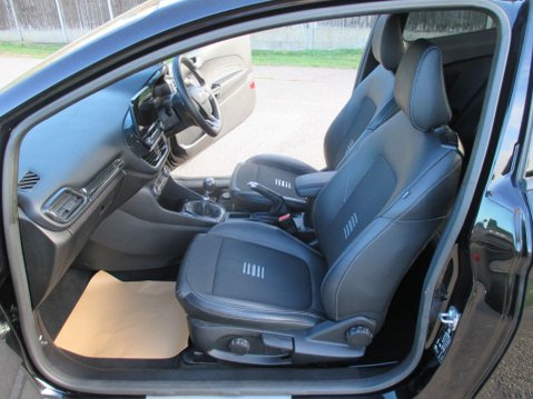 Ford Fiesta 1.0T EcoBoost ST-Line X Euro 6 (s/s) 3dr 25