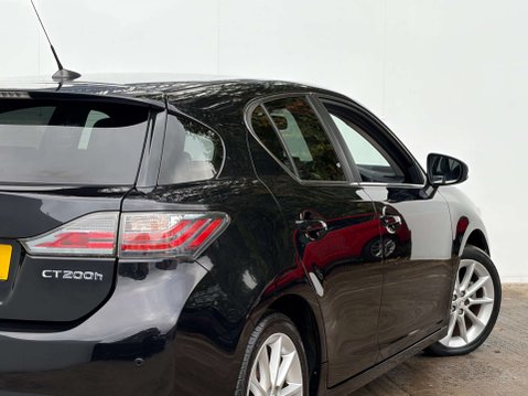 Lexus CT 1.8 CT 200h Luxury CVT 5dr 26
