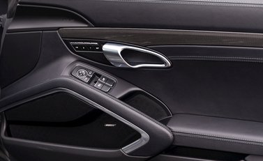 Porsche 911 Turbo S (991.2) 23